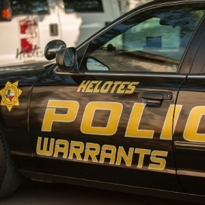 Warrants vehicle
